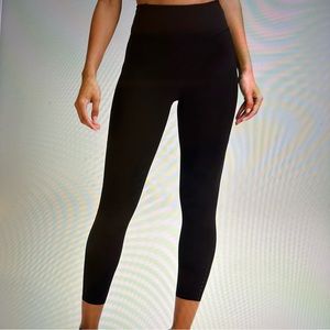 - Lululemon Fast and Free High Rise Tight 25”Pockets Black Size 4